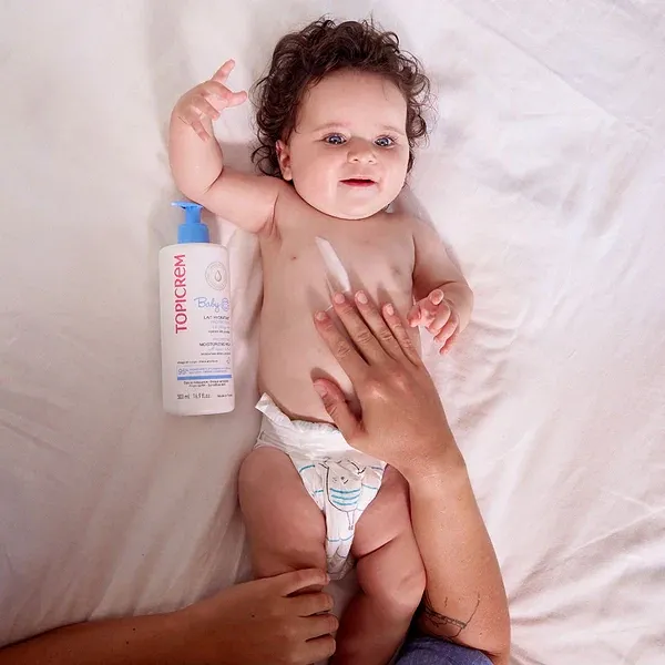 BABYPROTECTIVEMOISTURIZINGMILK200ML-visuel3_f.webp